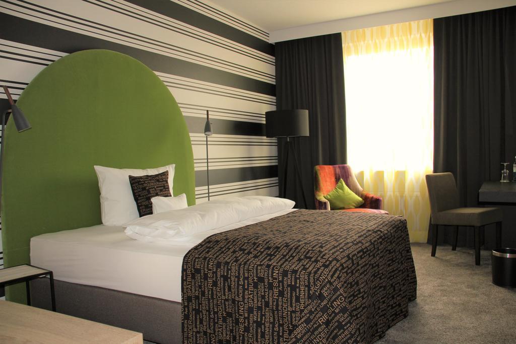 Naegler'S Fine Lounge Hotel Oestrich-Winkel Zewnętrze zdjęcie